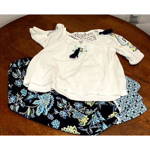 Takara Girls 2 pc set Tasseled shirt, printed floral pants, girls size 4 EUC